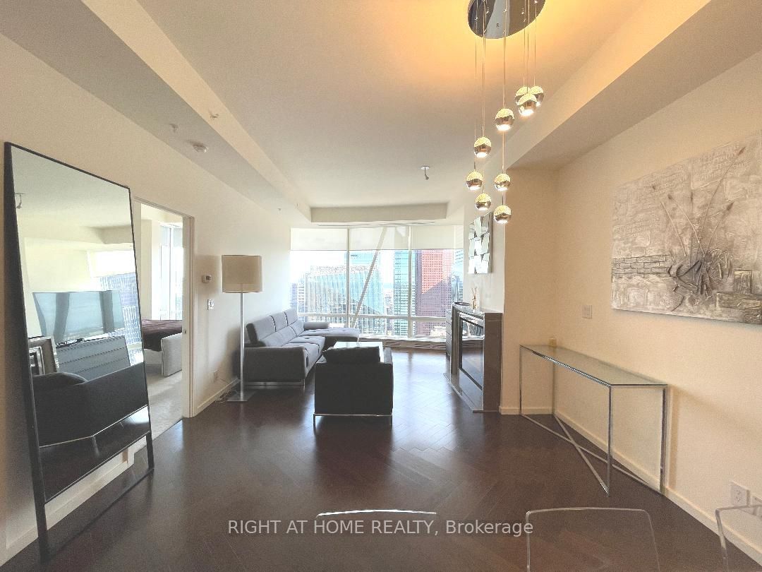 180 University Ave, unit 5607 for sale - image #4