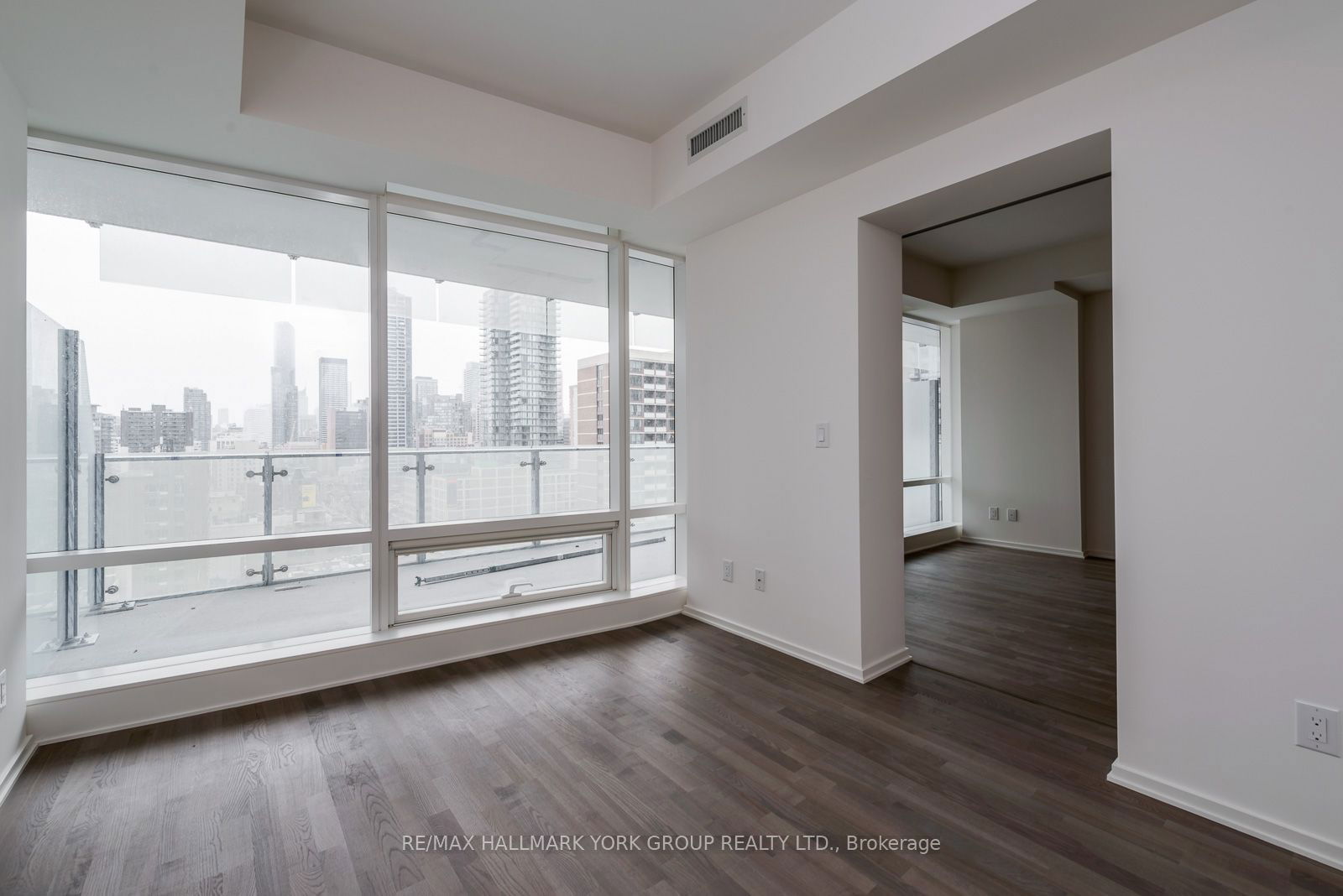 1 Bloor St E, unit 905 for sale - image #10