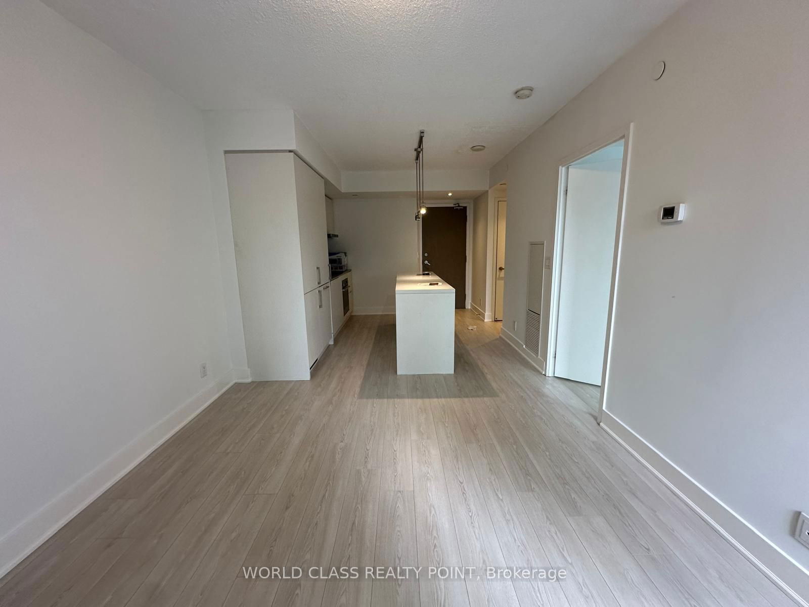 100 Harbour St, unit 3703 for rent - image #3