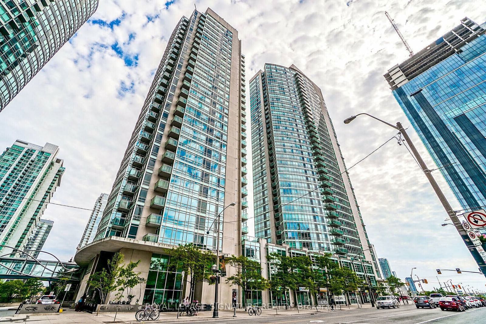 397 Front St W, unit 3806 for rent