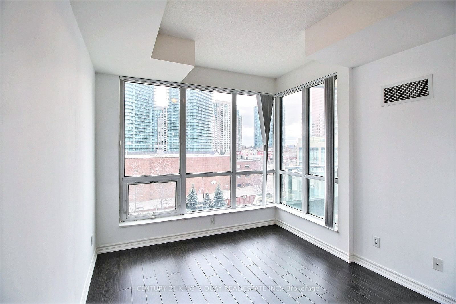 18 Holmes Ave, unit 408 for rent - image #2