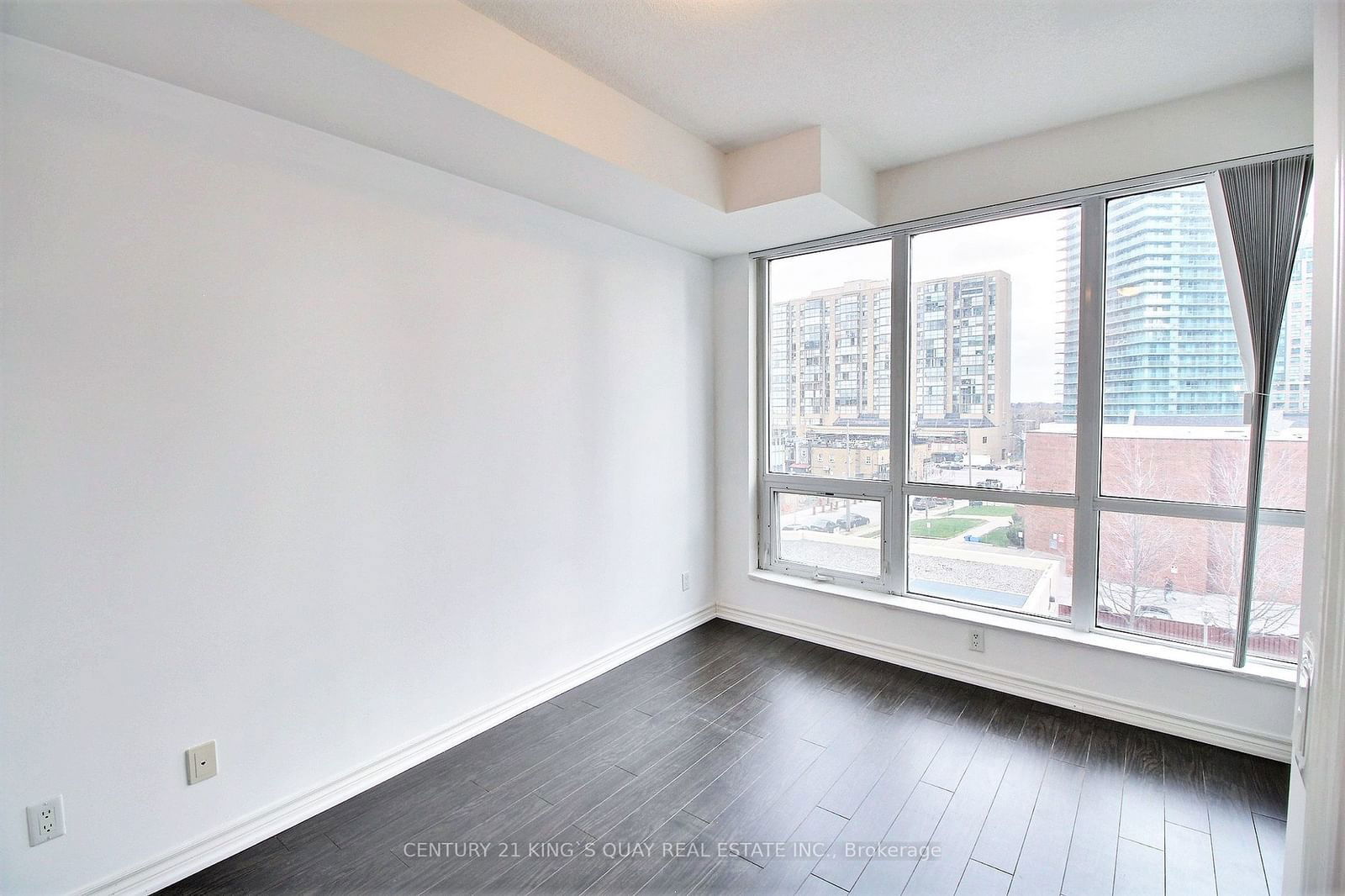 18 Holmes Ave, unit 408 for rent - image #4