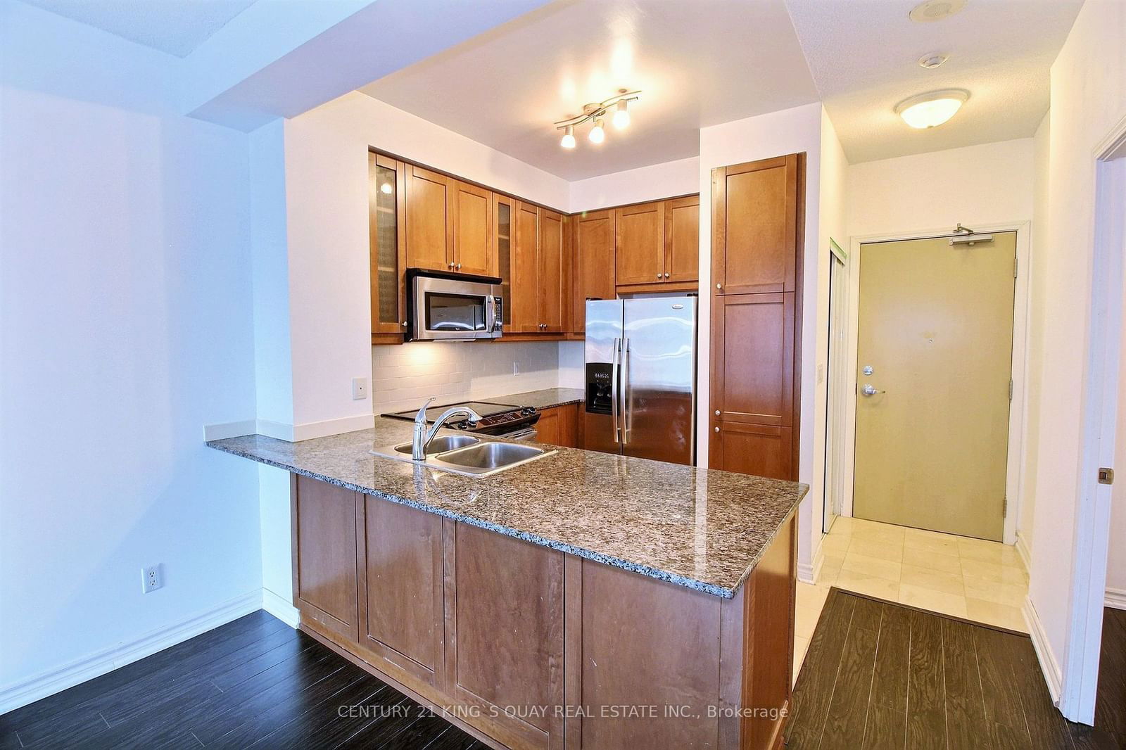 18 Holmes Ave, unit 408 for rent - image #5