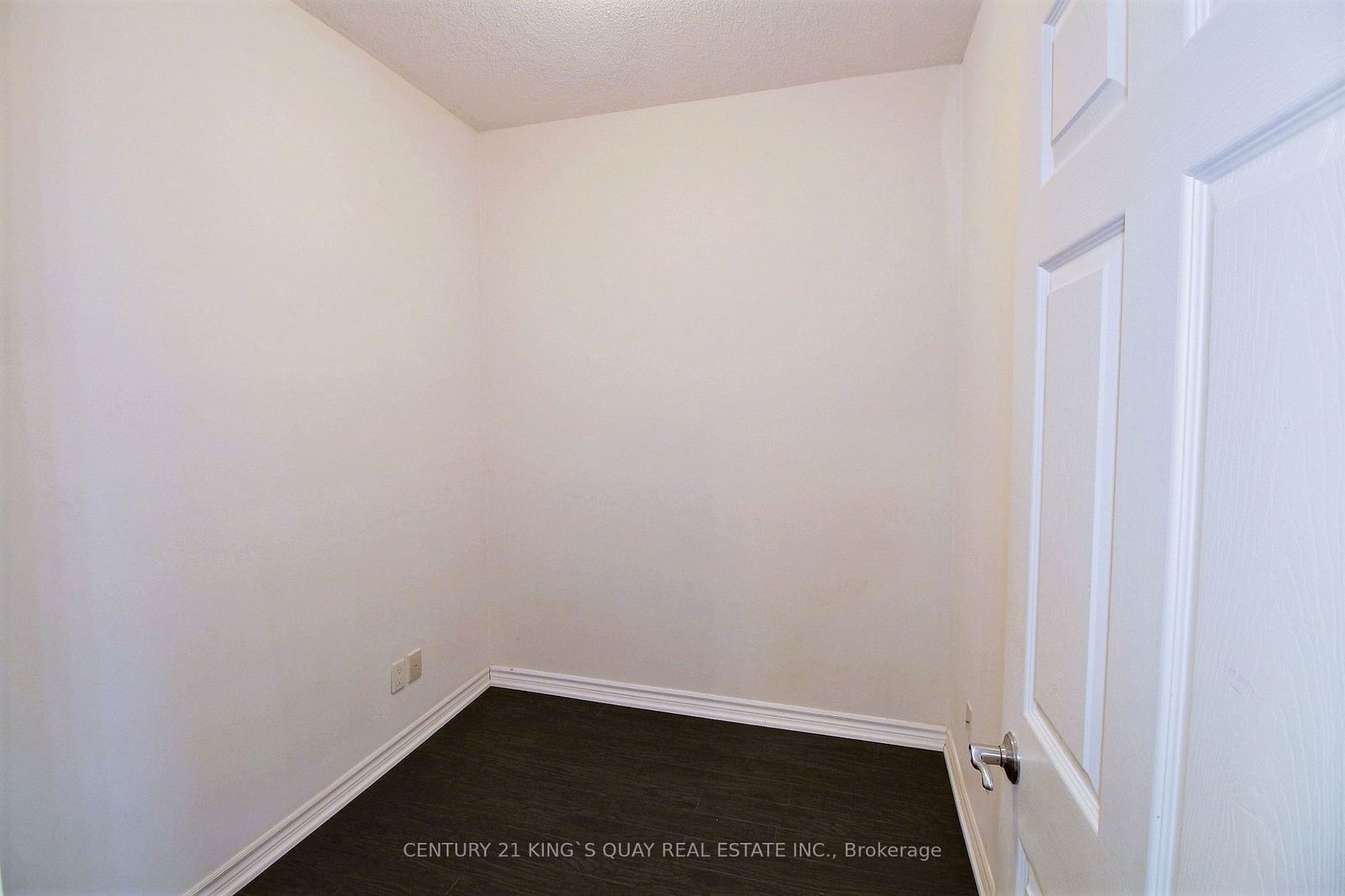 18 Holmes Ave, unit 408 for rent - image #6