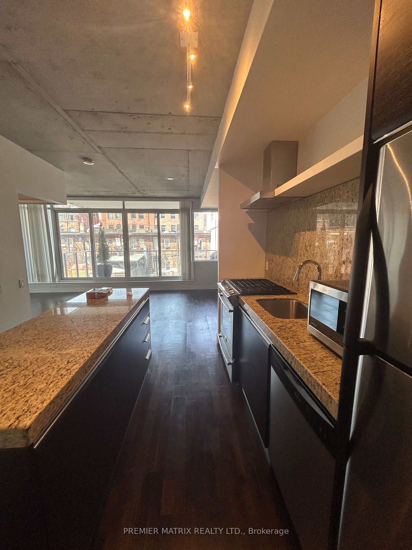 75 Portland St, unit 413 for rent - image #6