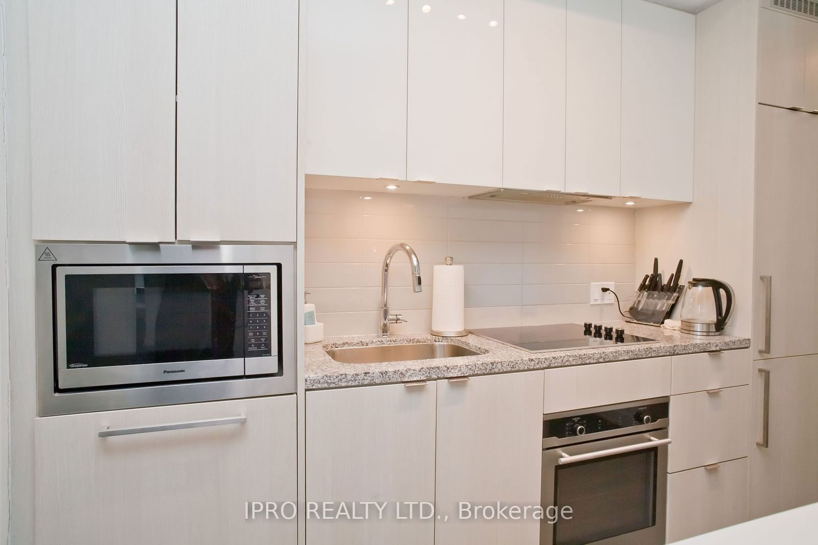 125 Blue Jays Way, unit 1905 for sale - image #7