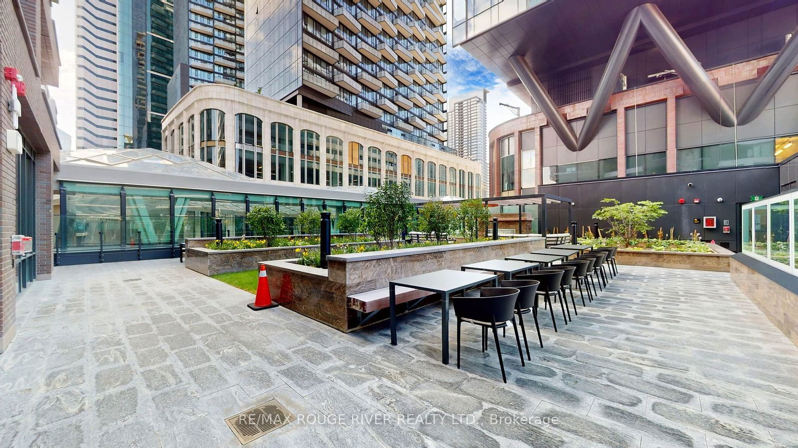 455 Wellington St W, unit 806 for sale - image #39