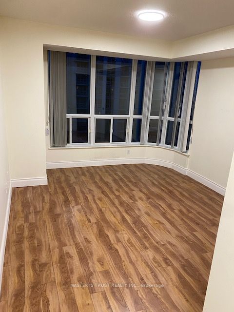 750 Bay St, unit 3202 for rent