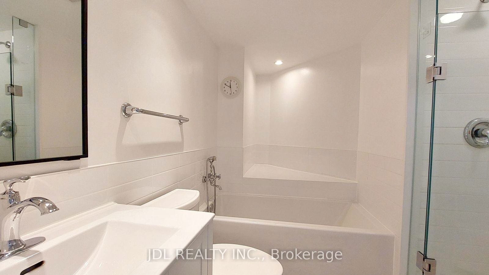 8 York St, unit 1005 for rent - image #9