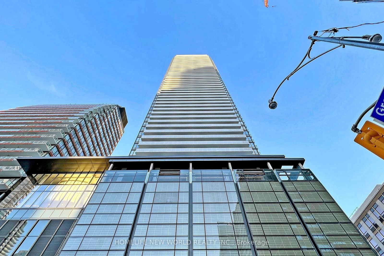 501 Yonge St, unit 4207 for sale - image #3