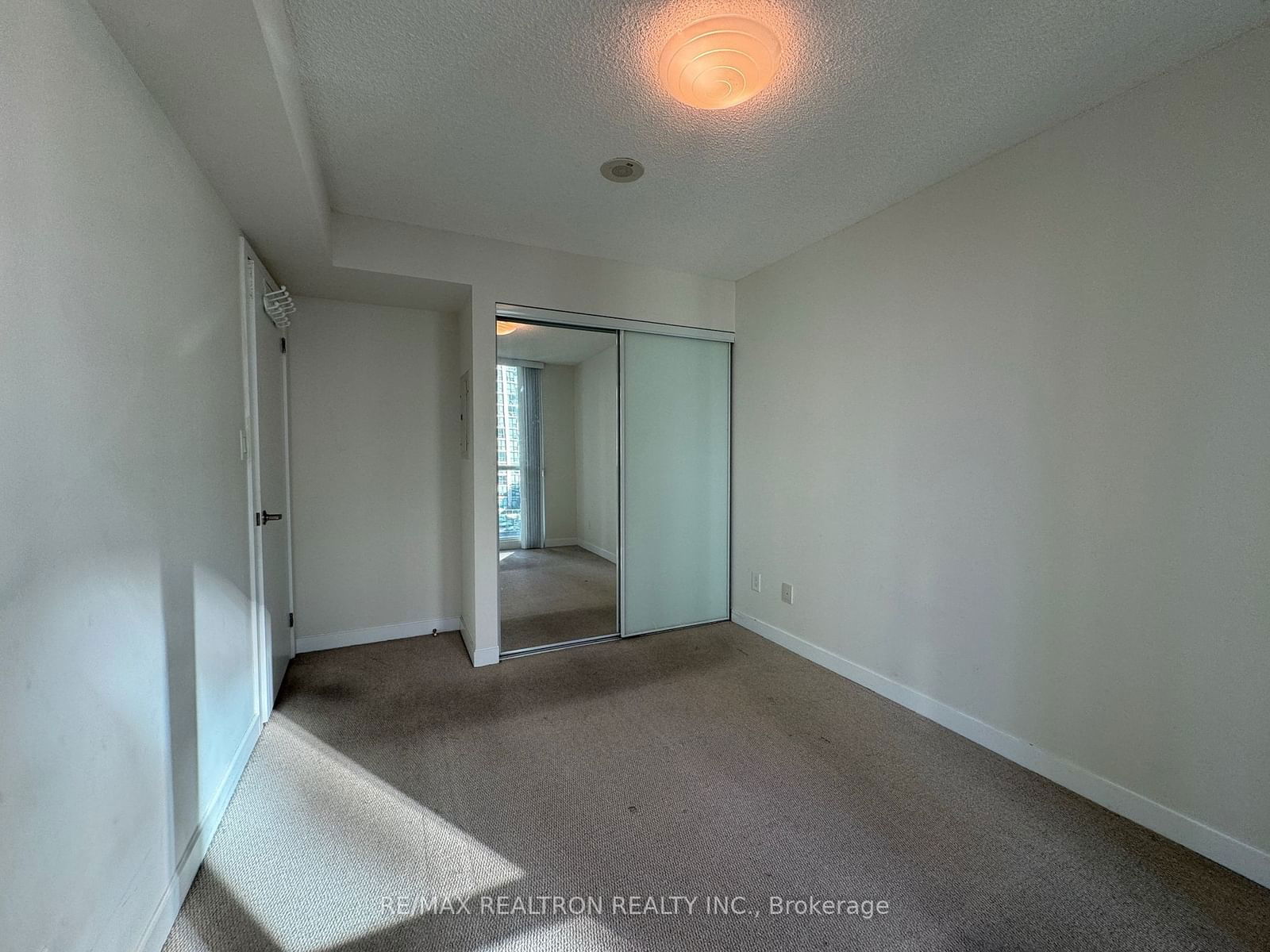 33 Bay St, unit 805 for sale - image #12