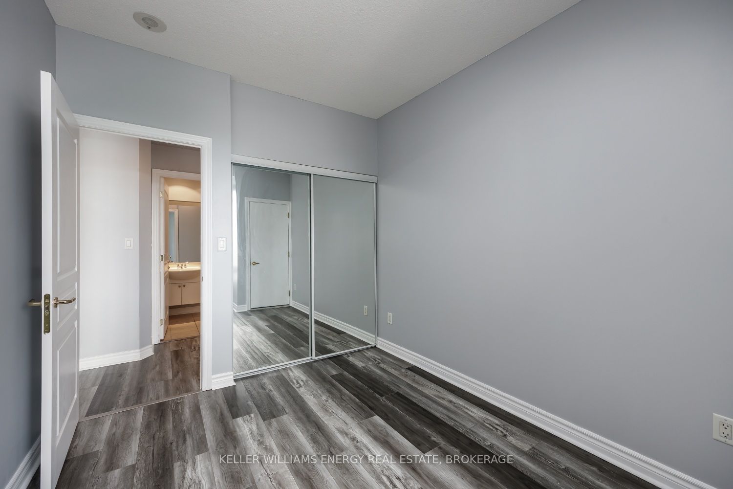 100 Hayden St, unit 1504 for sale - image #6