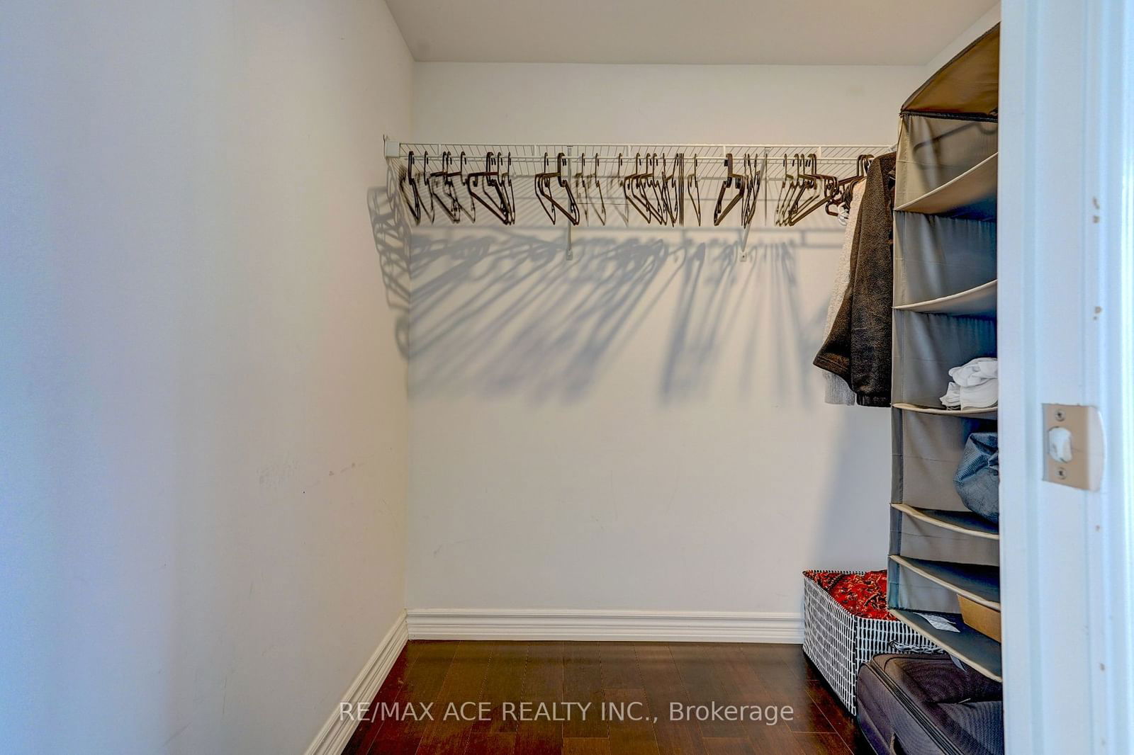 386 Yonge St, unit 702 for sale - image #13