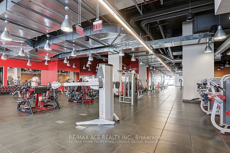 386 Yonge St, unit 702 for sale - image #33