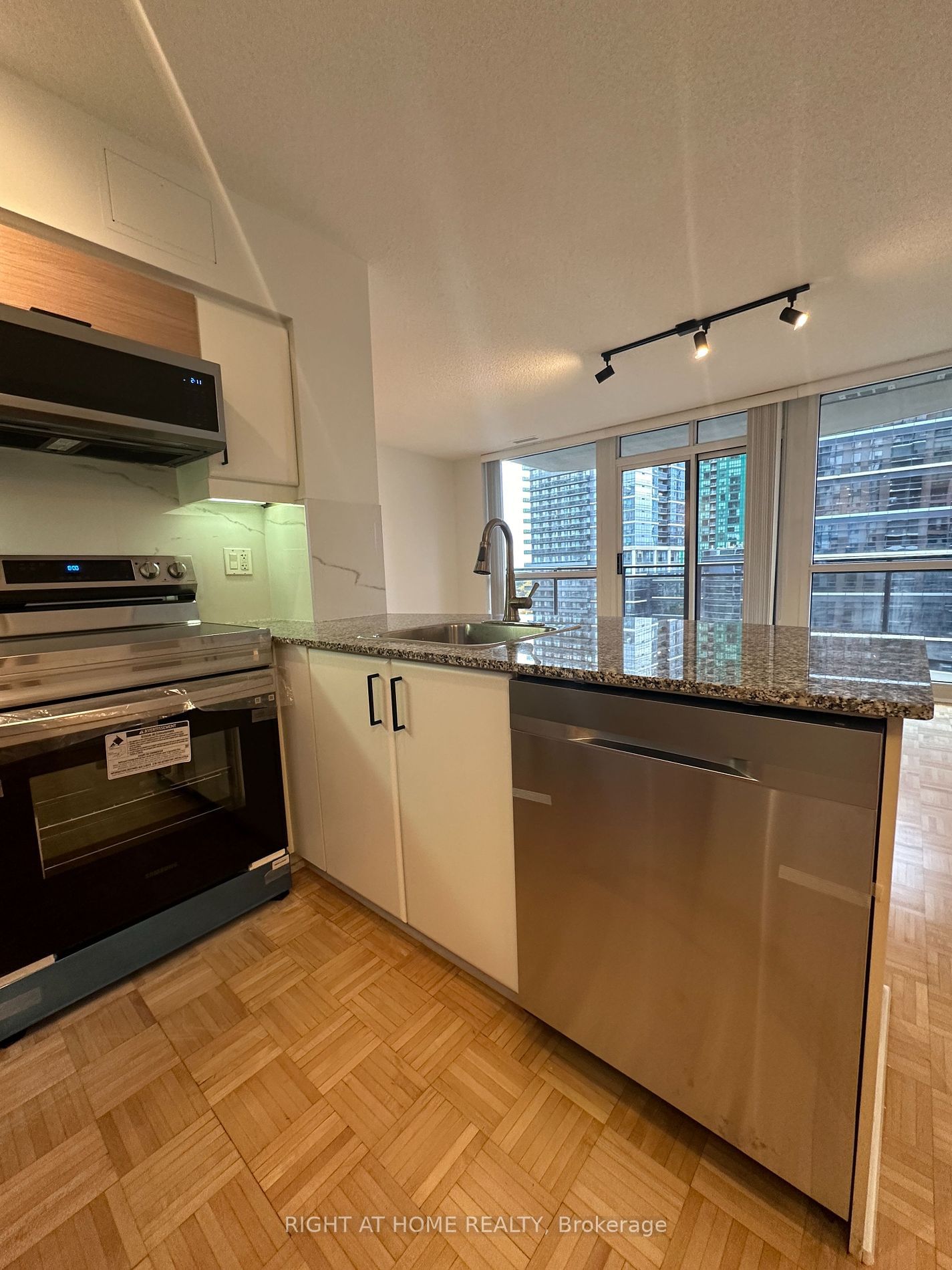 33 Sheppard Ave E, unit 1205 for sale - image #13