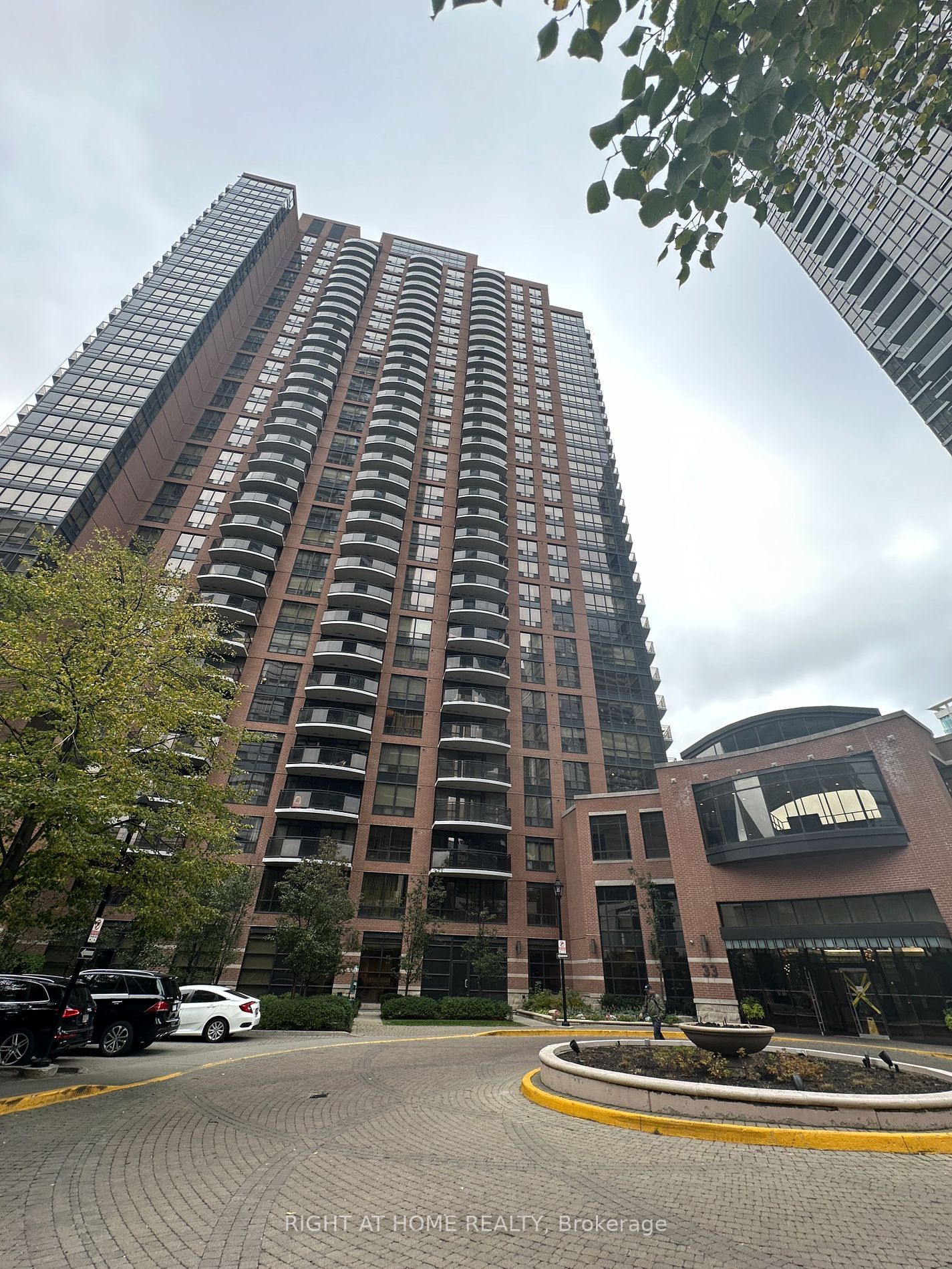 33 Sheppard Ave E, unit 1205 for sale