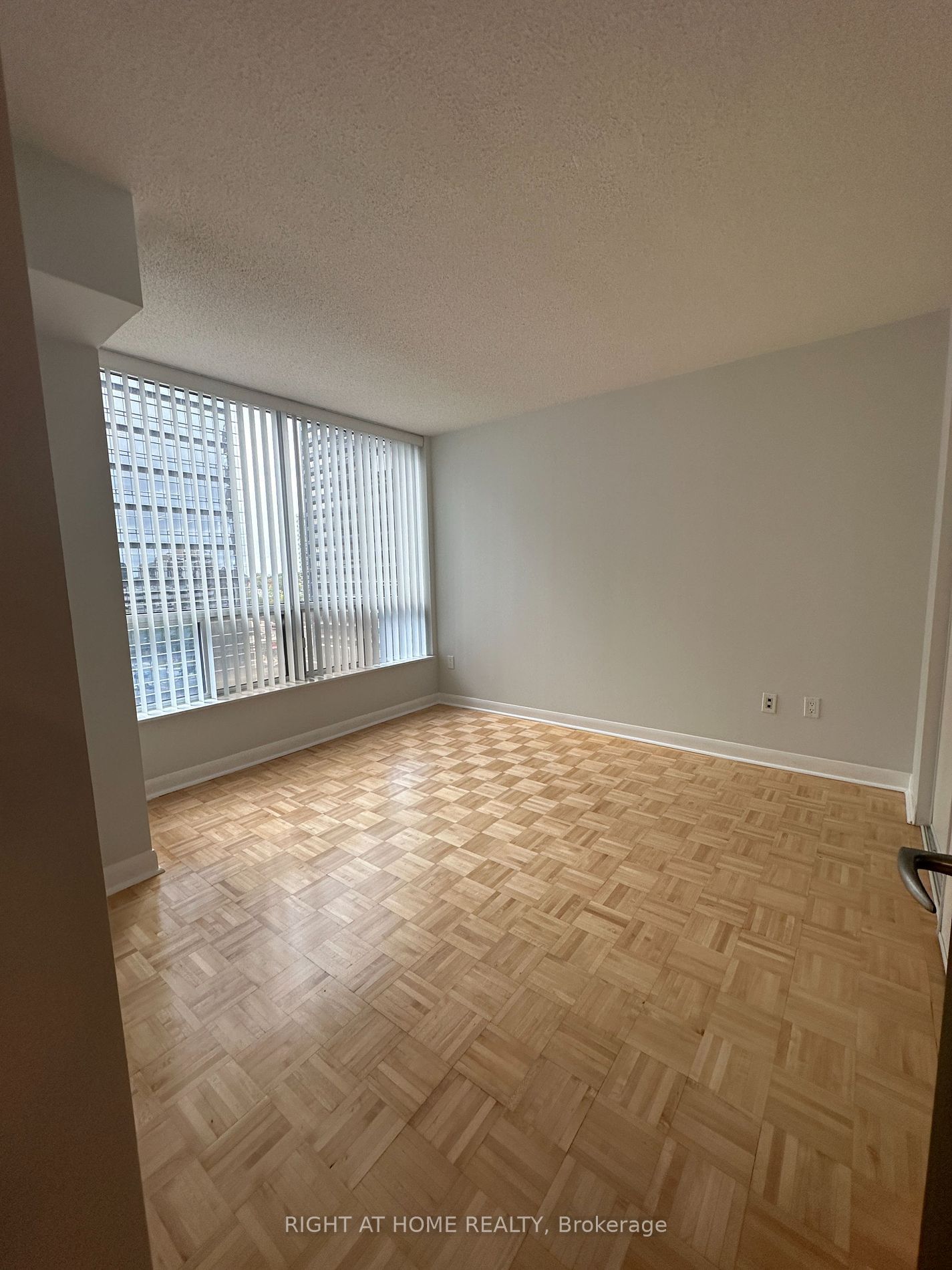 33 Sheppard Ave E, unit 1205 for sale