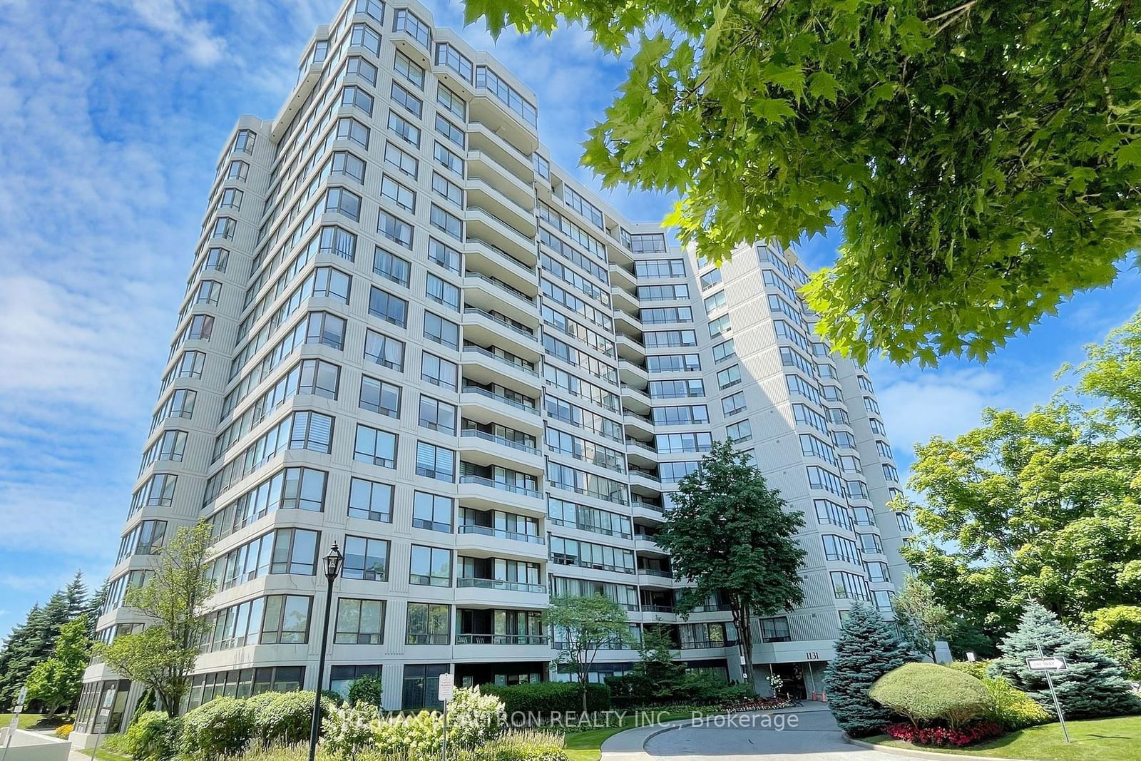 1131 Steeles Ave W, unit 407 for rent