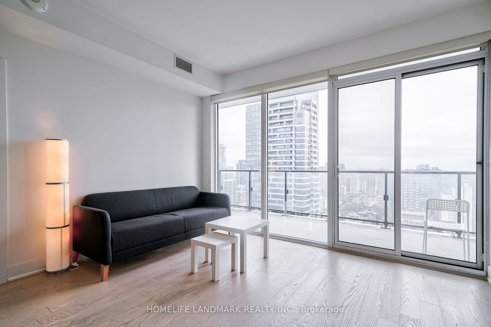 955 Bay St, unit 3801 for rent - image #10