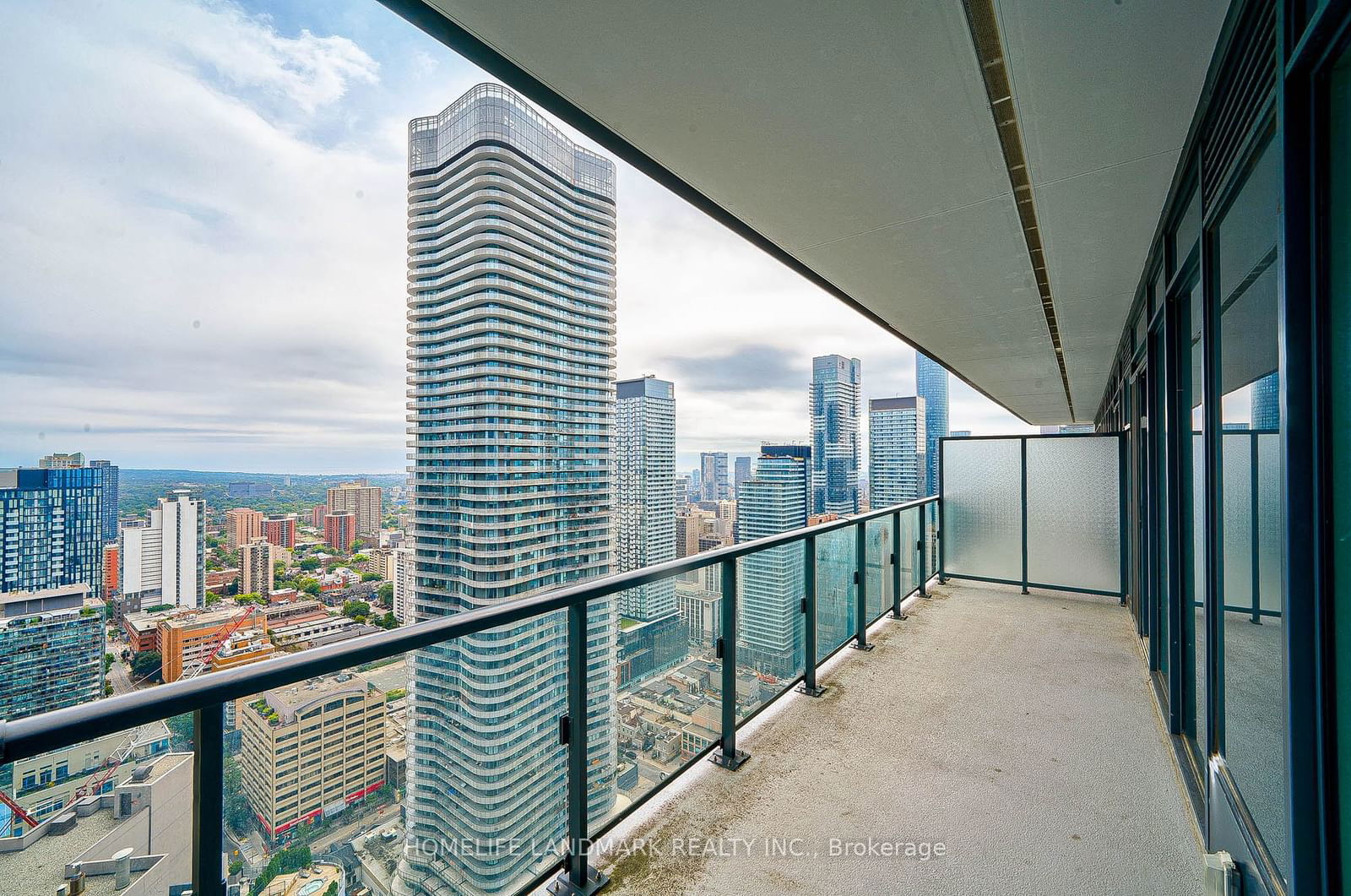 955 Bay St, unit 3801 for rent - image #27