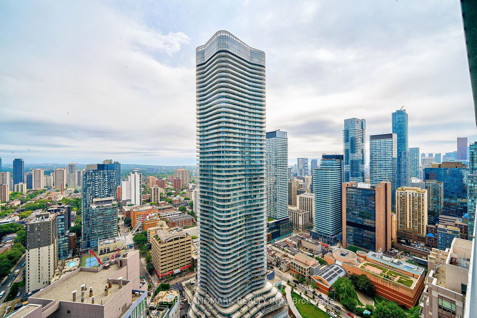 955 Bay St, unit 3801 for rent - image #30