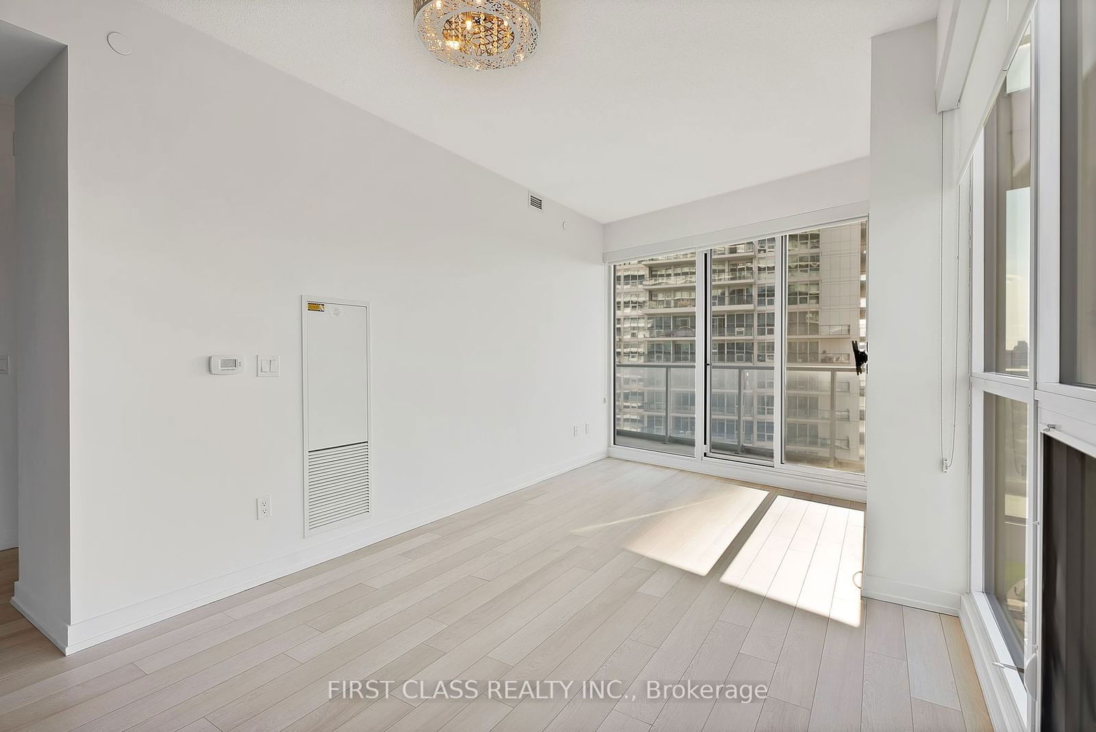 115 Mcmahon Dr, unit 2503 for sale - image #6