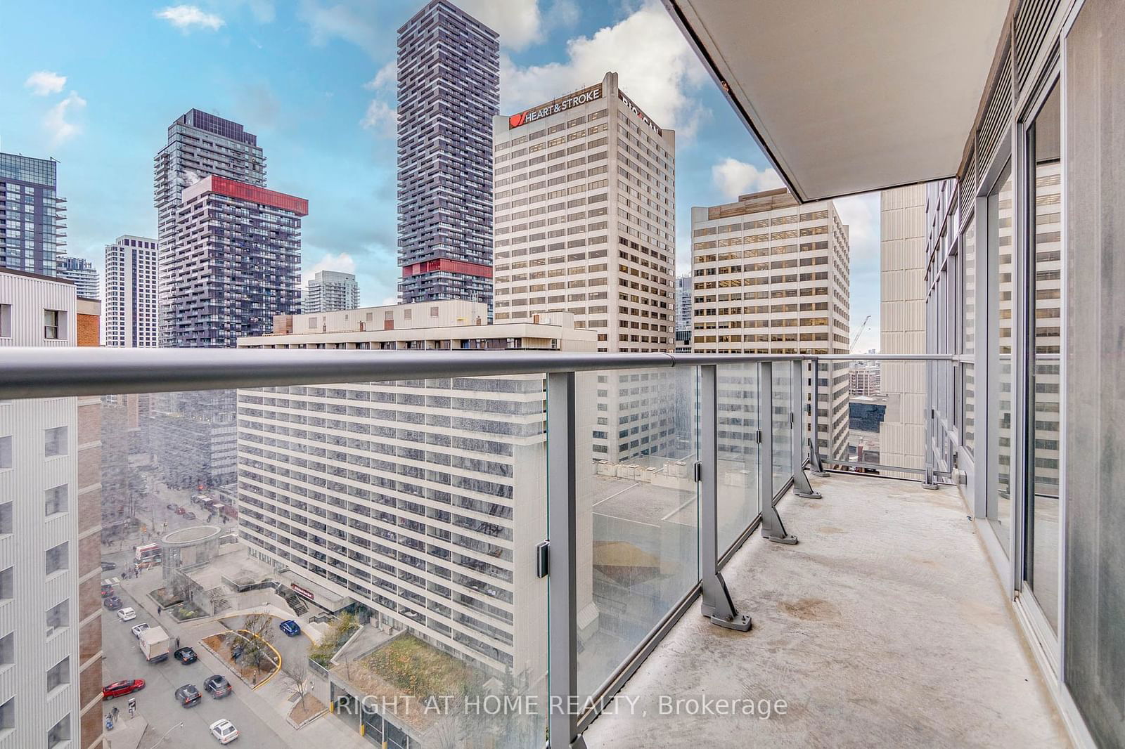 58 Orchard View Blvd, unit 1707 for sale - image #25