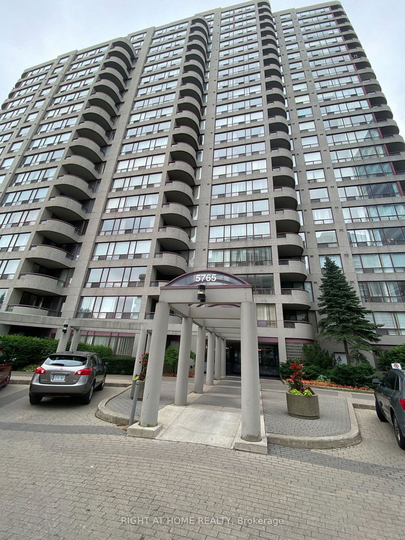 5765 Yonge St, unit 1504 for rent - image #1