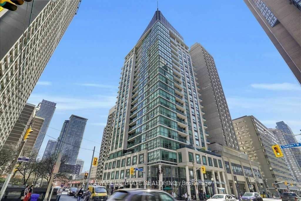 1121 Bay St, unit 202 for rent - image #1