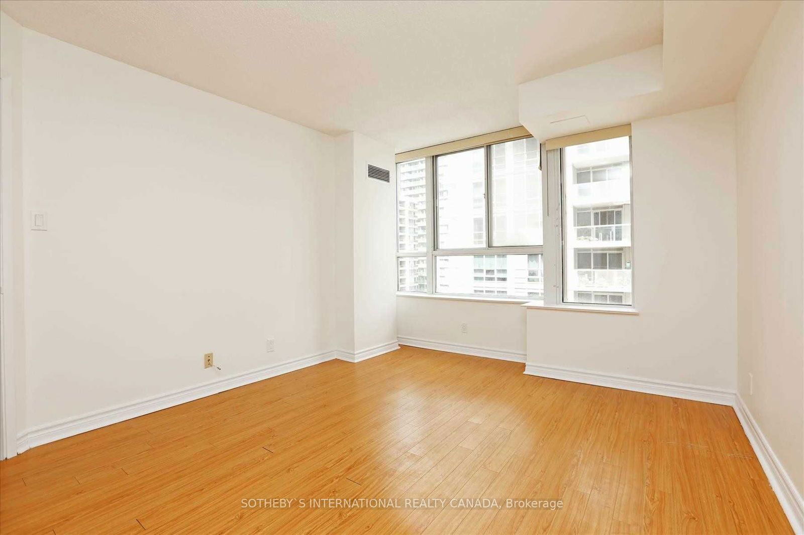 717 Bay St, unit 1408 for rent - image #11