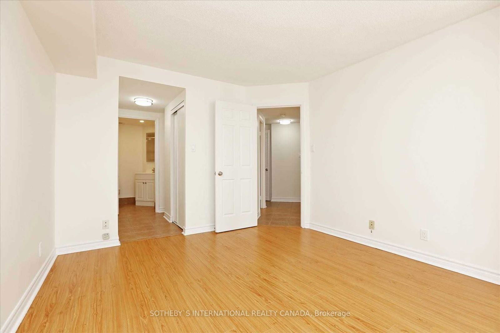 717 Bay St, unit 1408 for rent - image #13