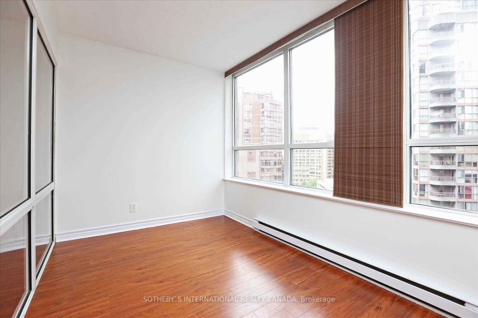 717 Bay St, unit 1408 for rent - image #15