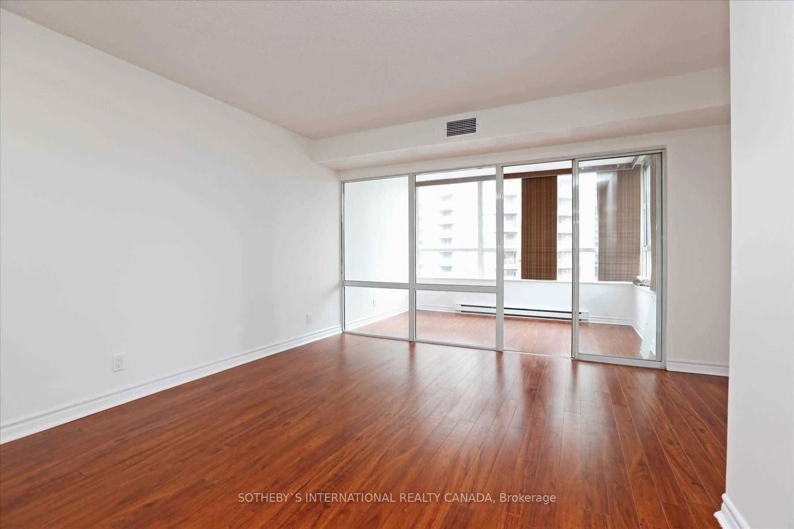 717 Bay St, unit 1408 for rent - image #9