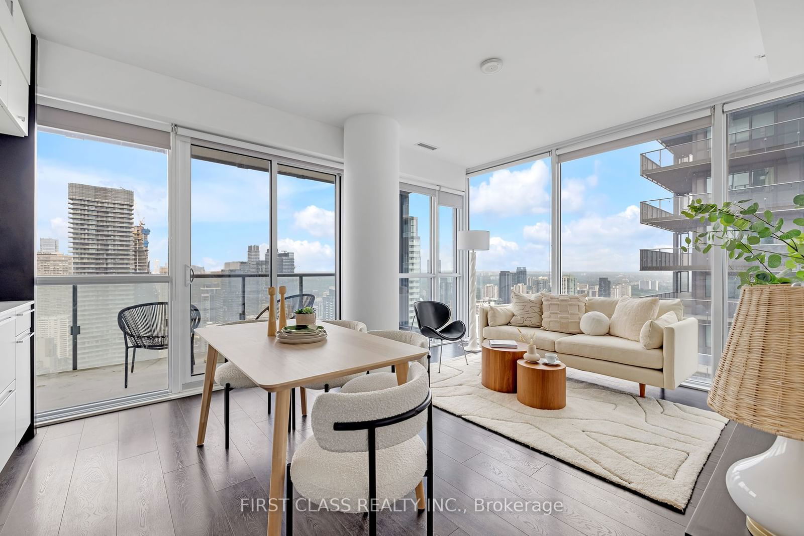 15 Grenville St, unit 4808 for sale - image #3