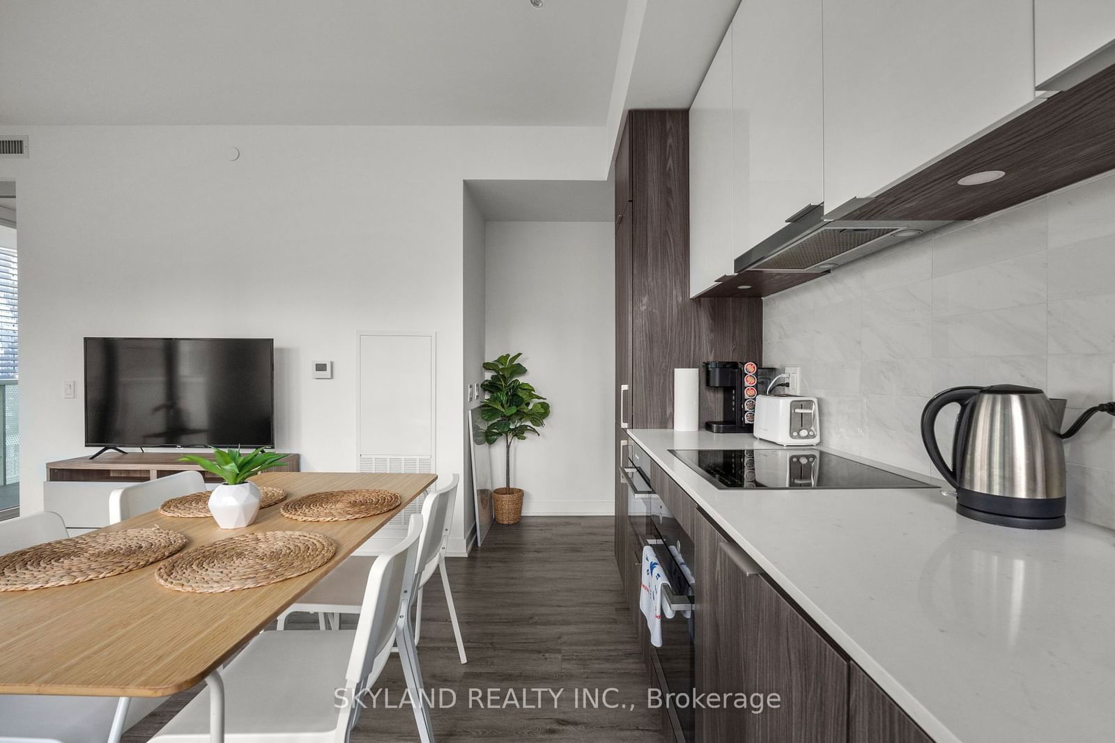 15 Queens Quay E, unit 2307 for rent - image #13