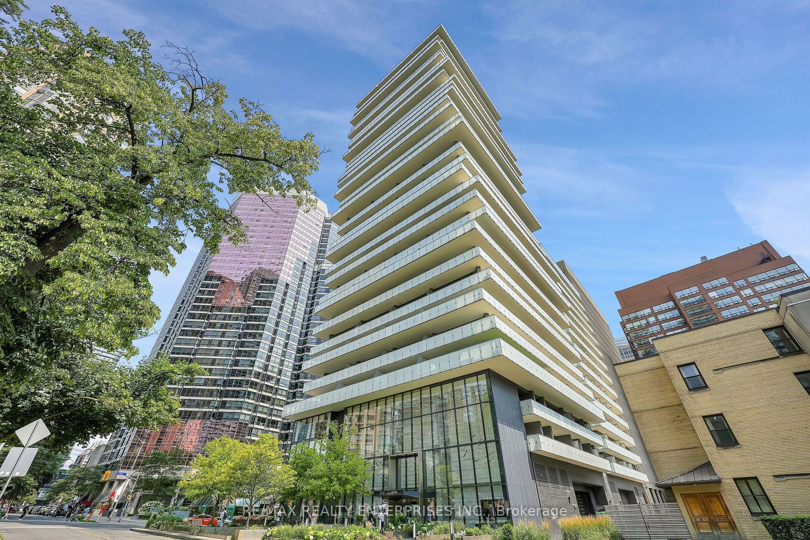 57 St Joseph St, unit 523 for sale - image #1