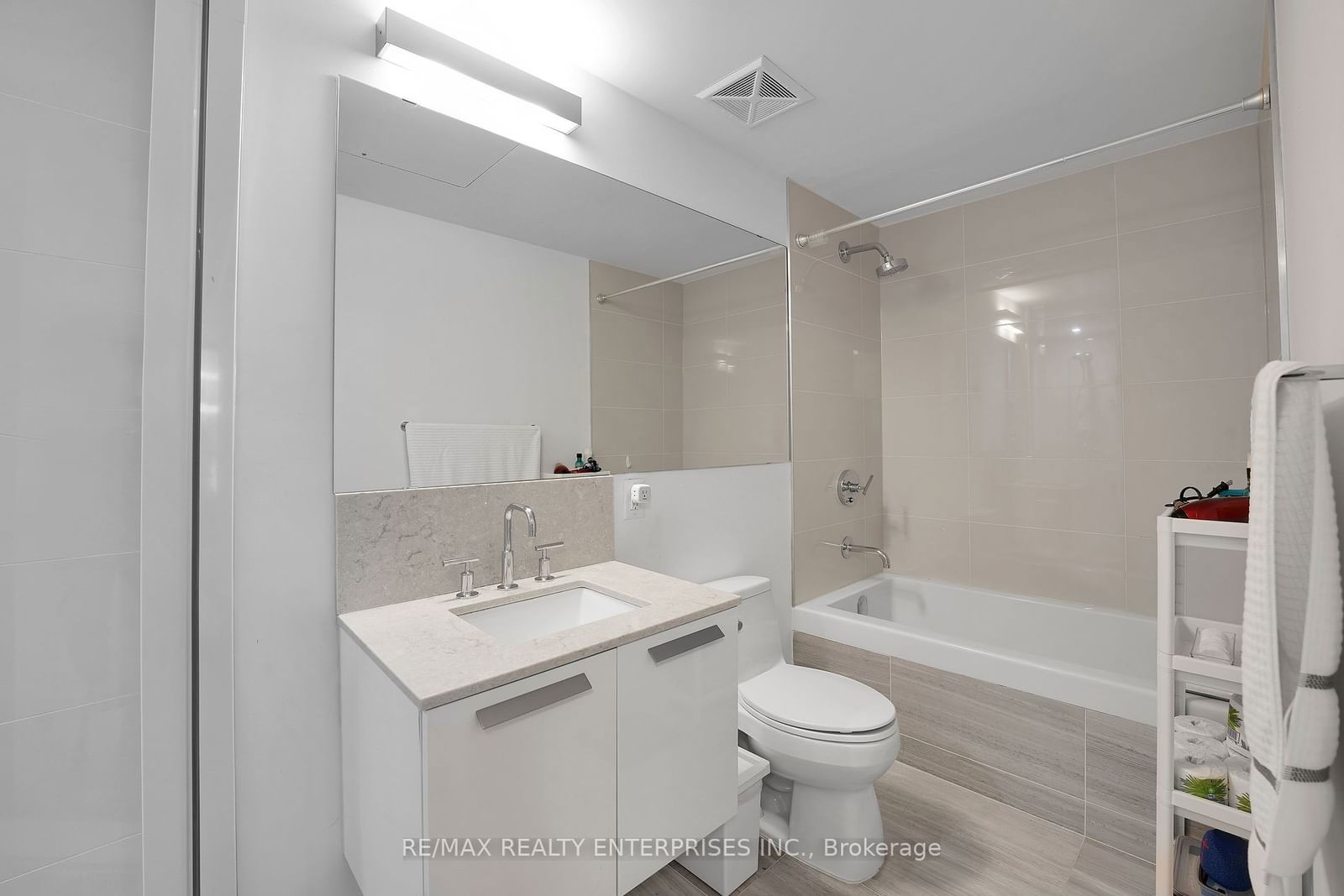 57 St Joseph St, unit 523 for sale