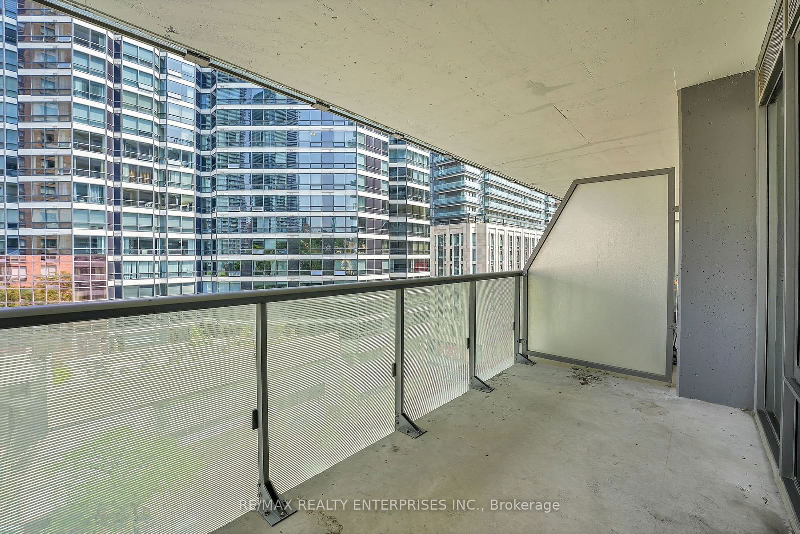 57 St Joseph St, unit 523 for sale