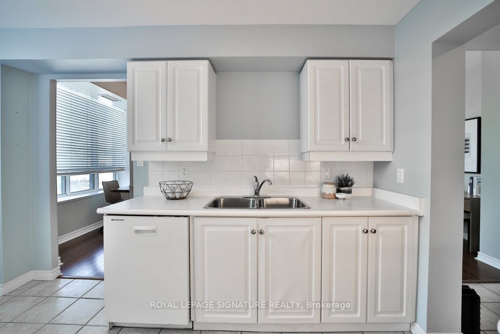 1750 Bayview Ave, unit 309 for sale - image #7