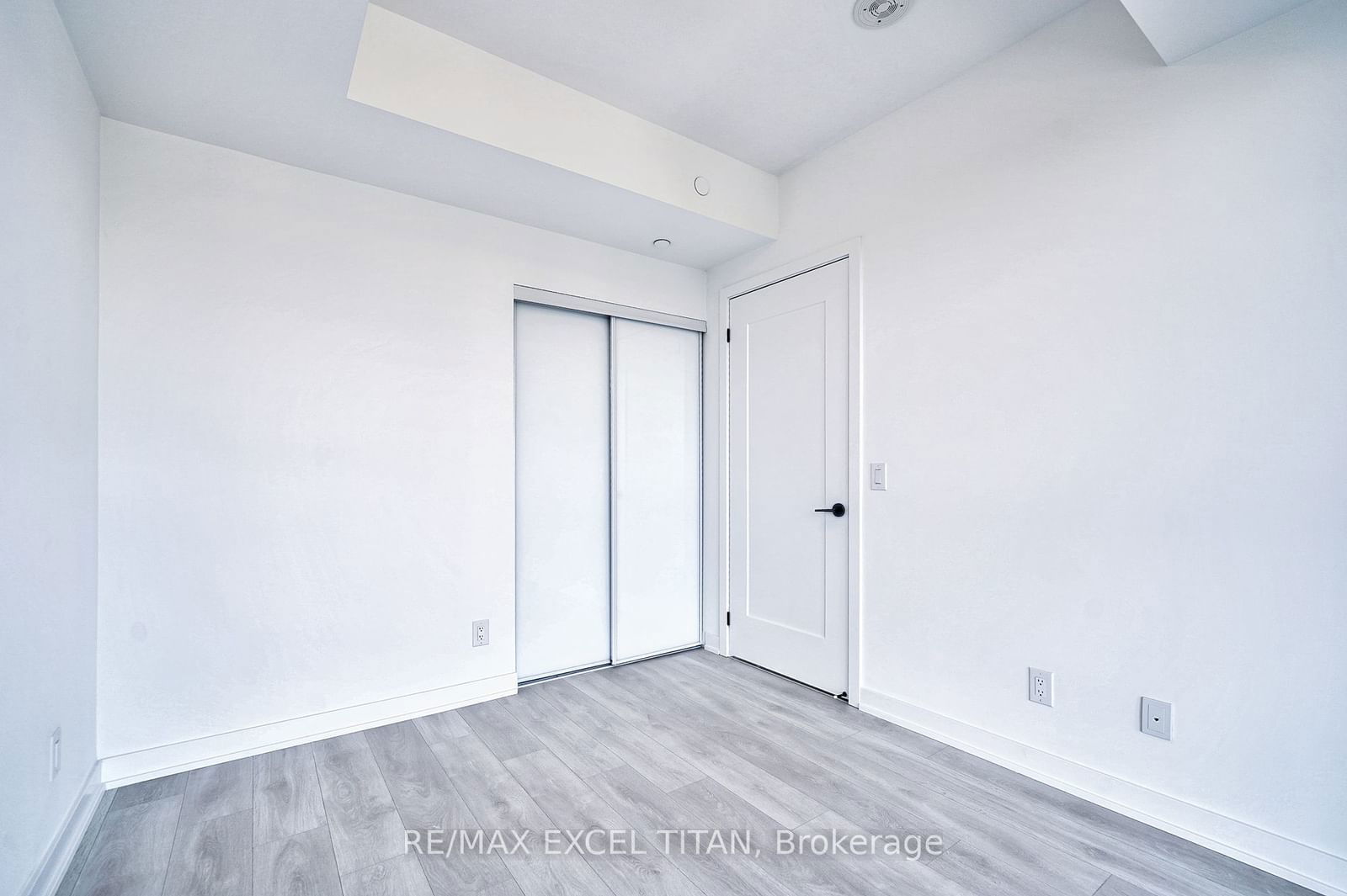 5 Defries St, unit 1611 for sale - image #25