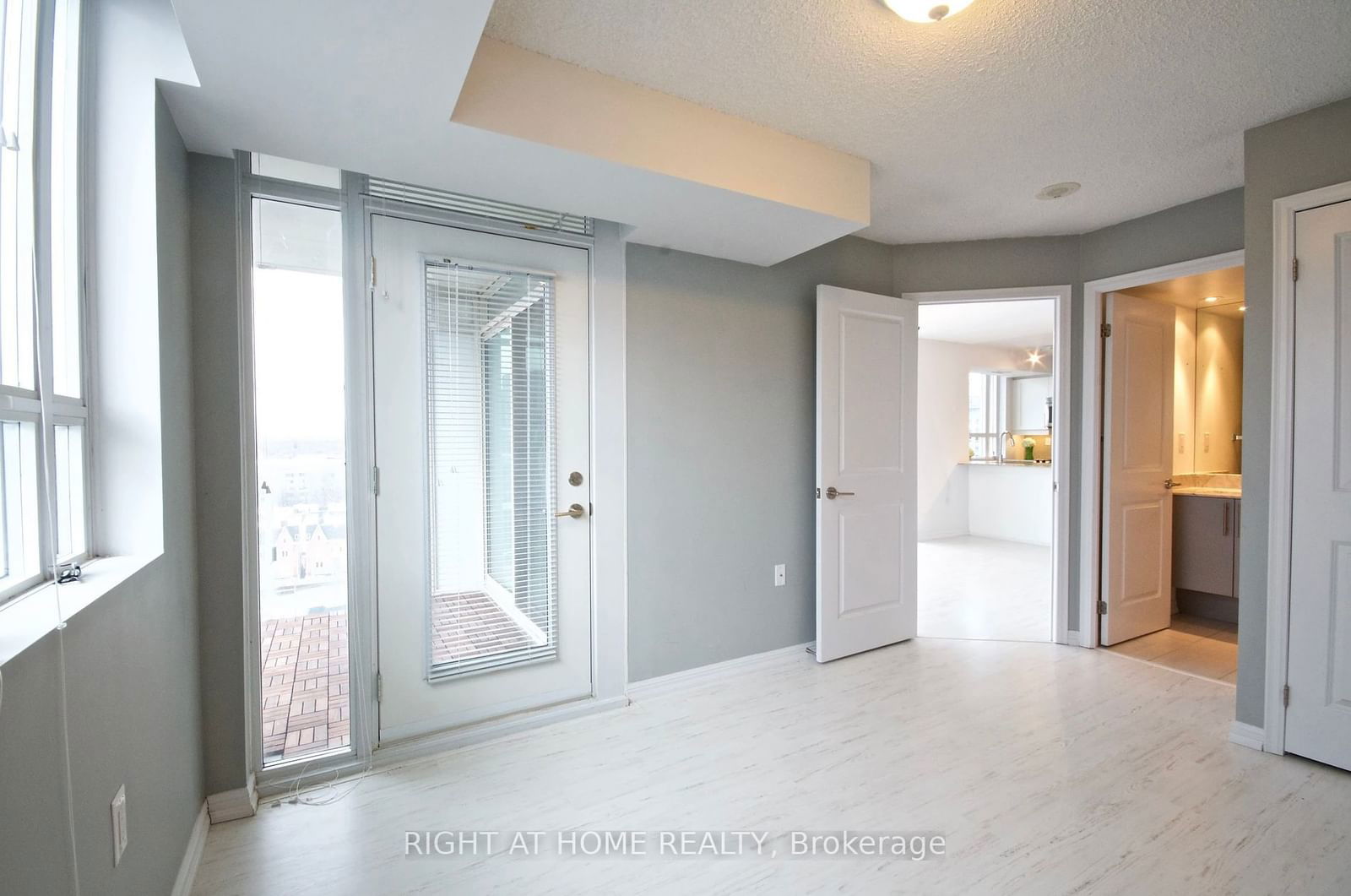 125 Western Battery Rd, unit 1115 for rent - image #21