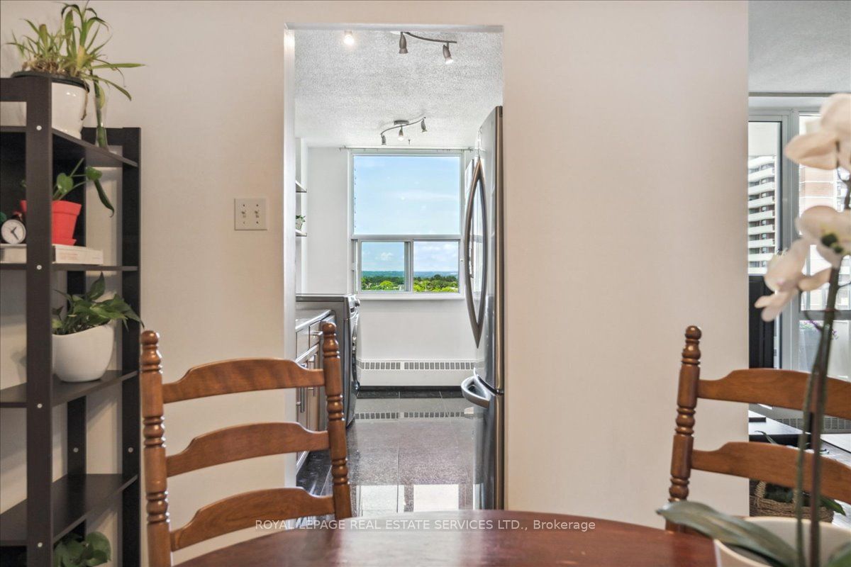 175 Hilda Ave, unit 806 for sale - image #20