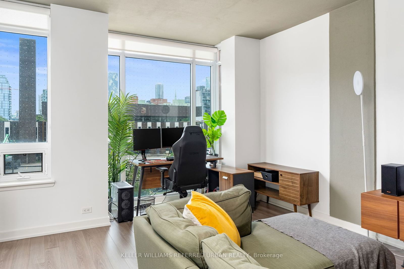 220 George St, unit 301 for sale - image #22