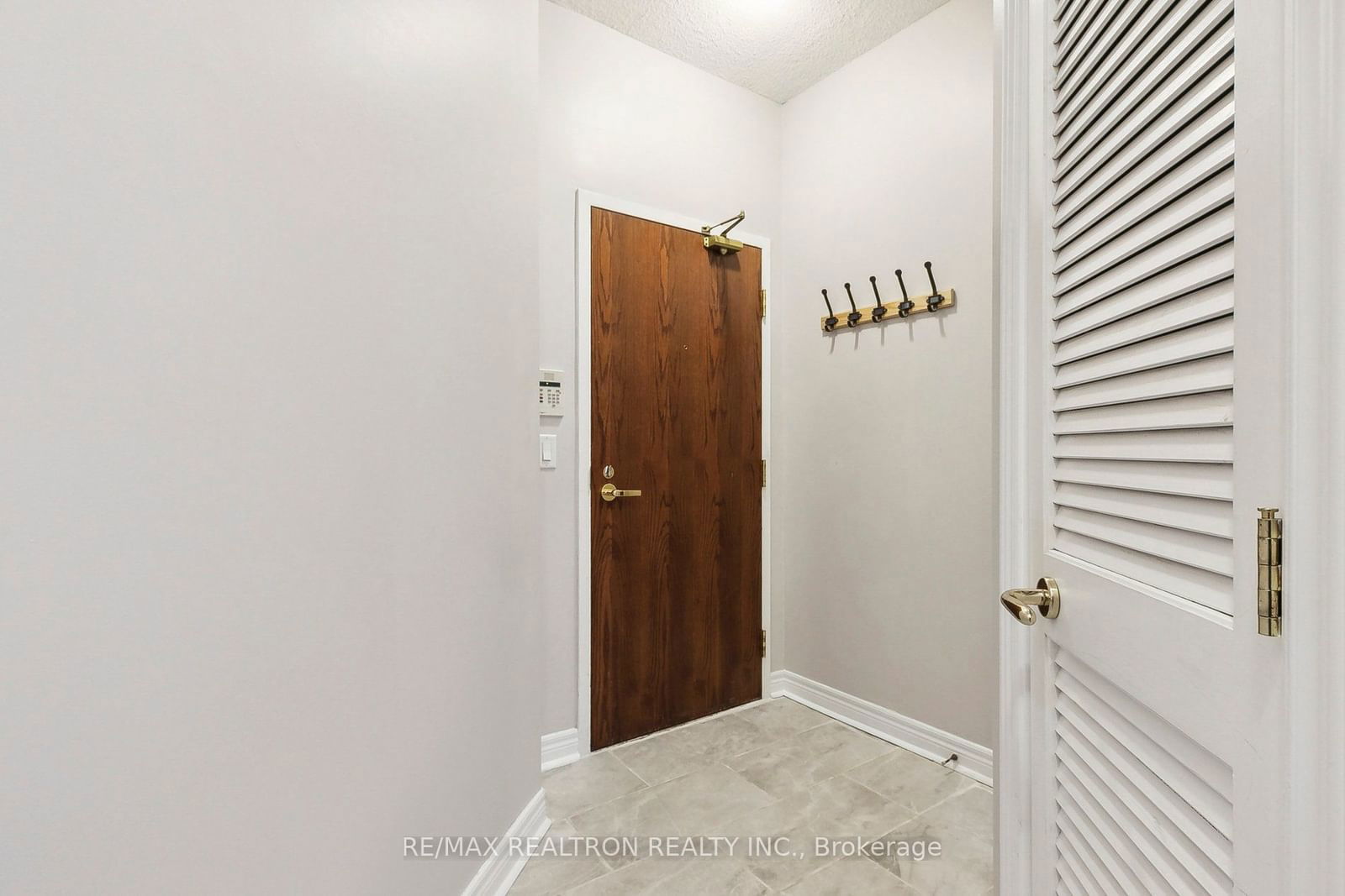 100 Hayden St, unit 1607 for sale - image #3