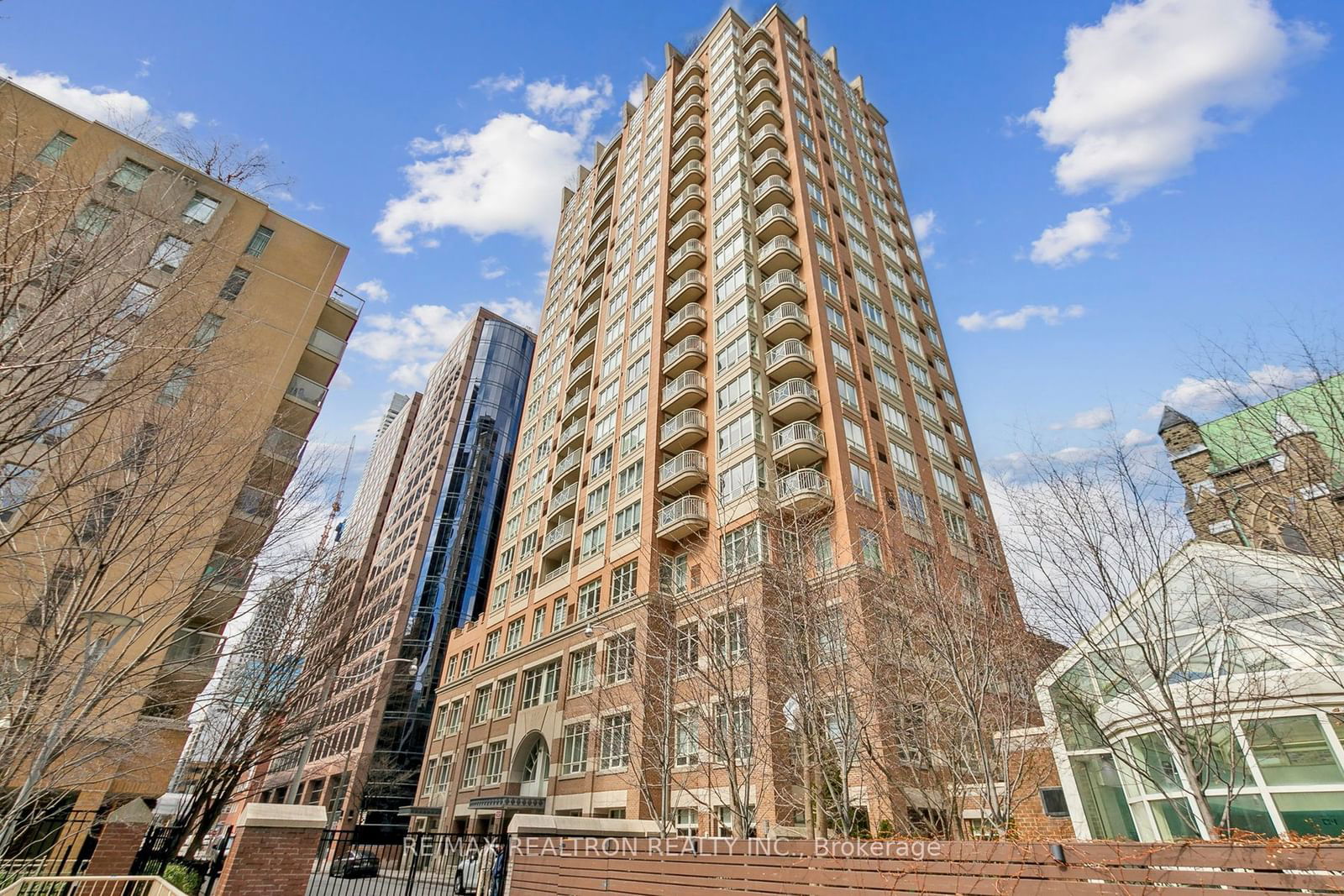 100 Hayden St, unit 1607 for sale