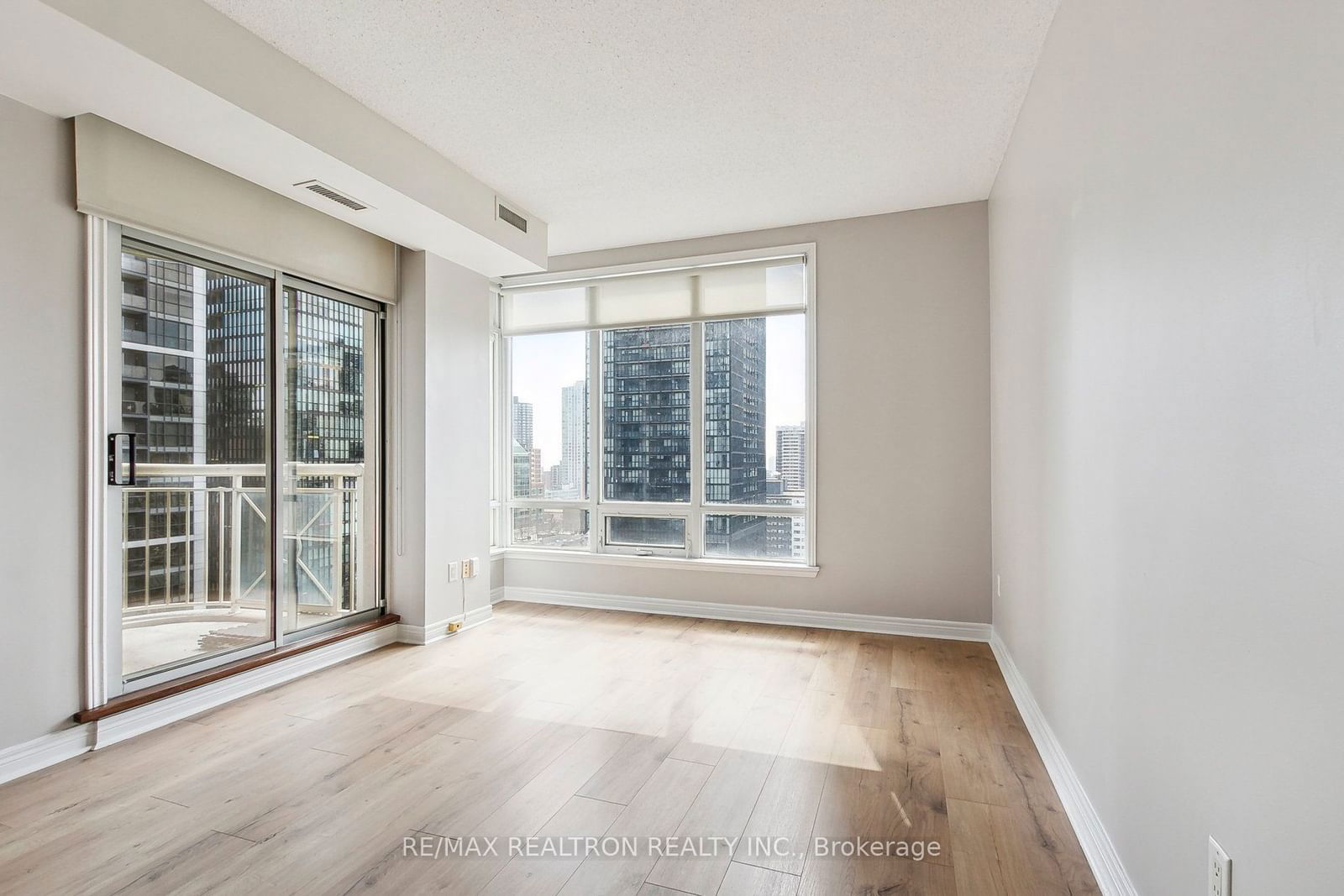 100 Hayden St, unit 1607 for sale