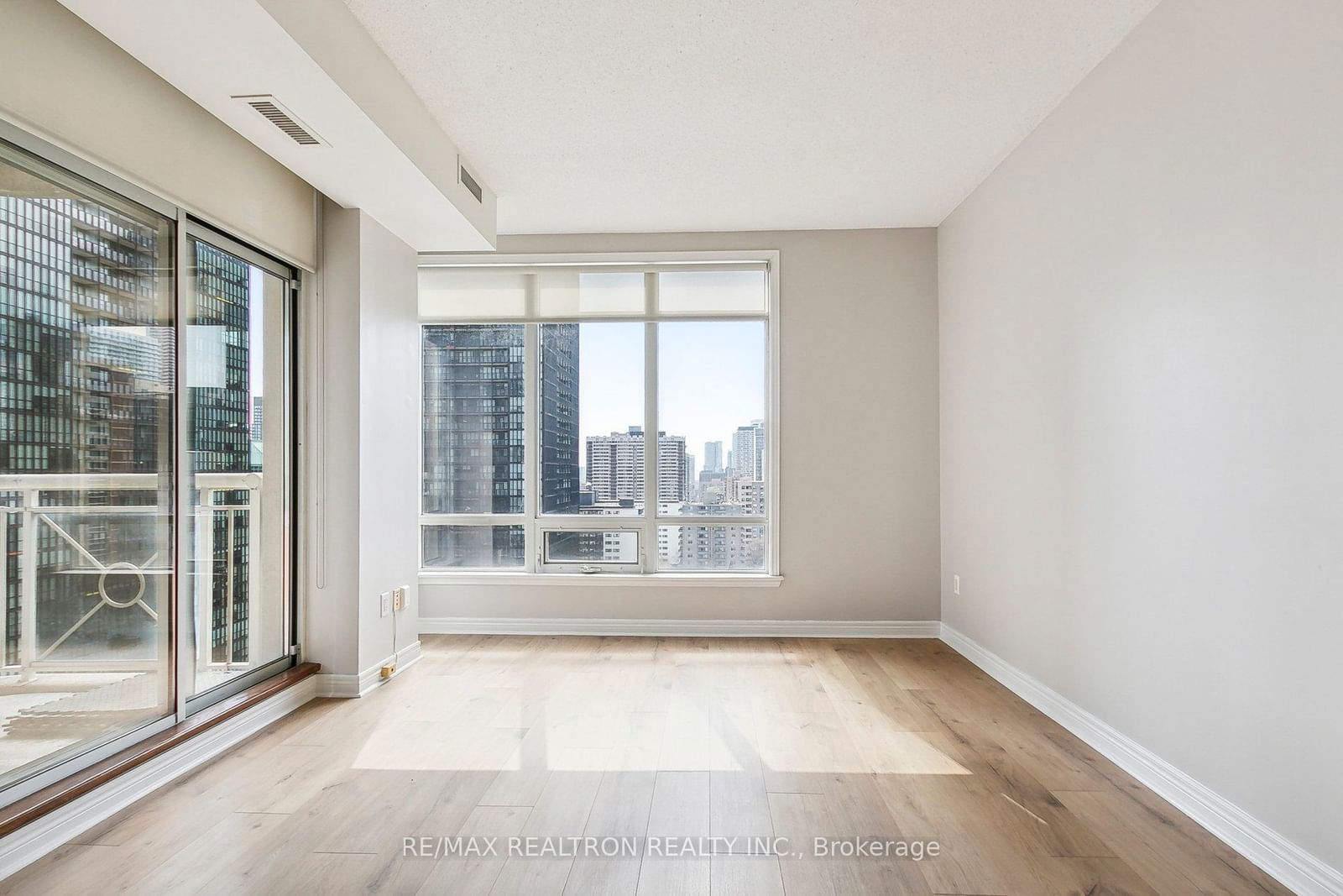 100 Hayden St, unit 1607 for sale - image #8