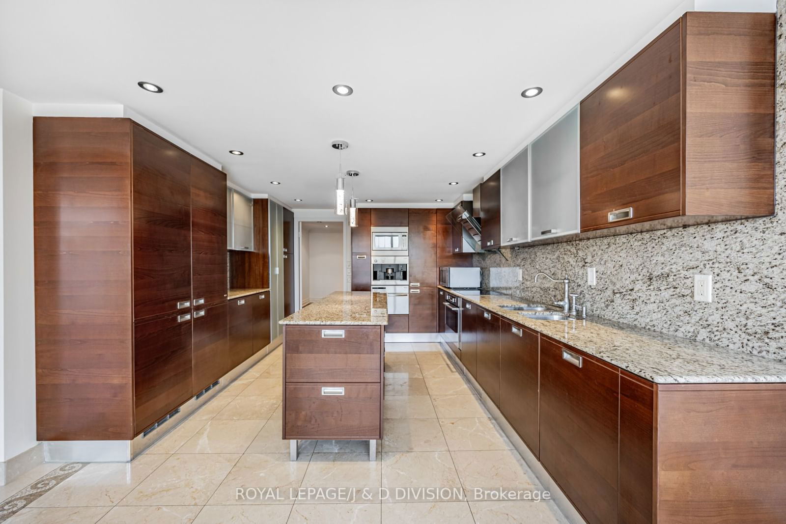 110 Bloor St W, unit 1305 for rent - image #10