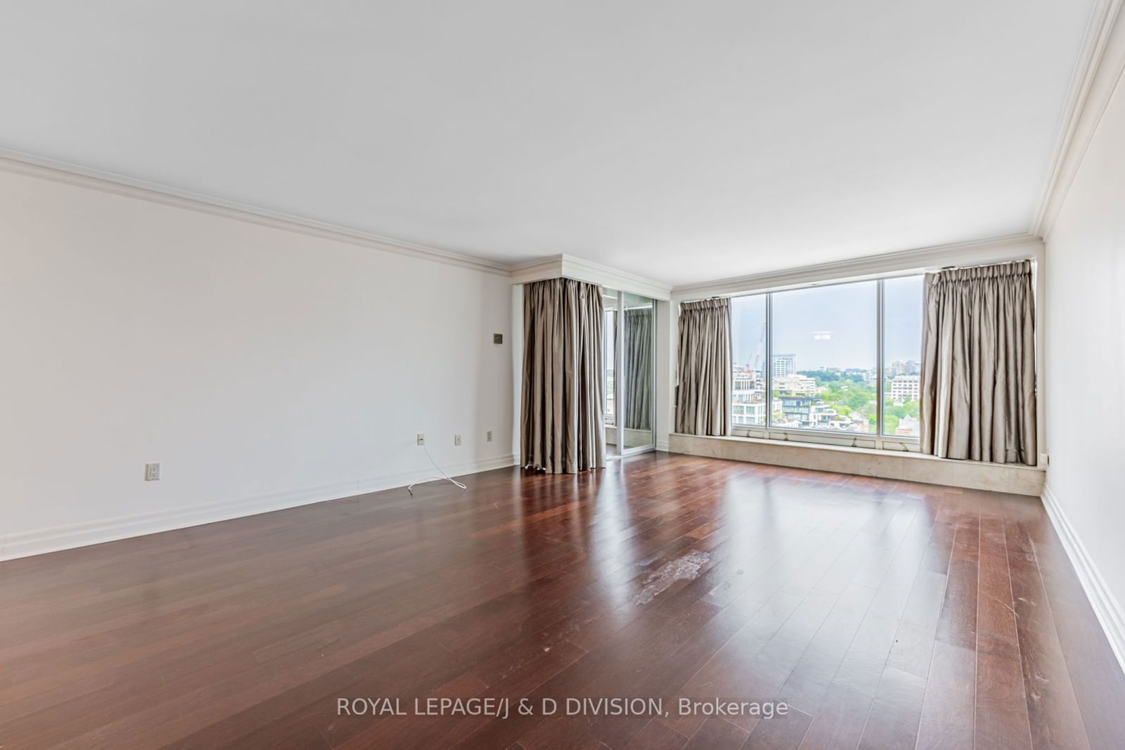 110 Bloor St W, unit 1305 for rent - image #15