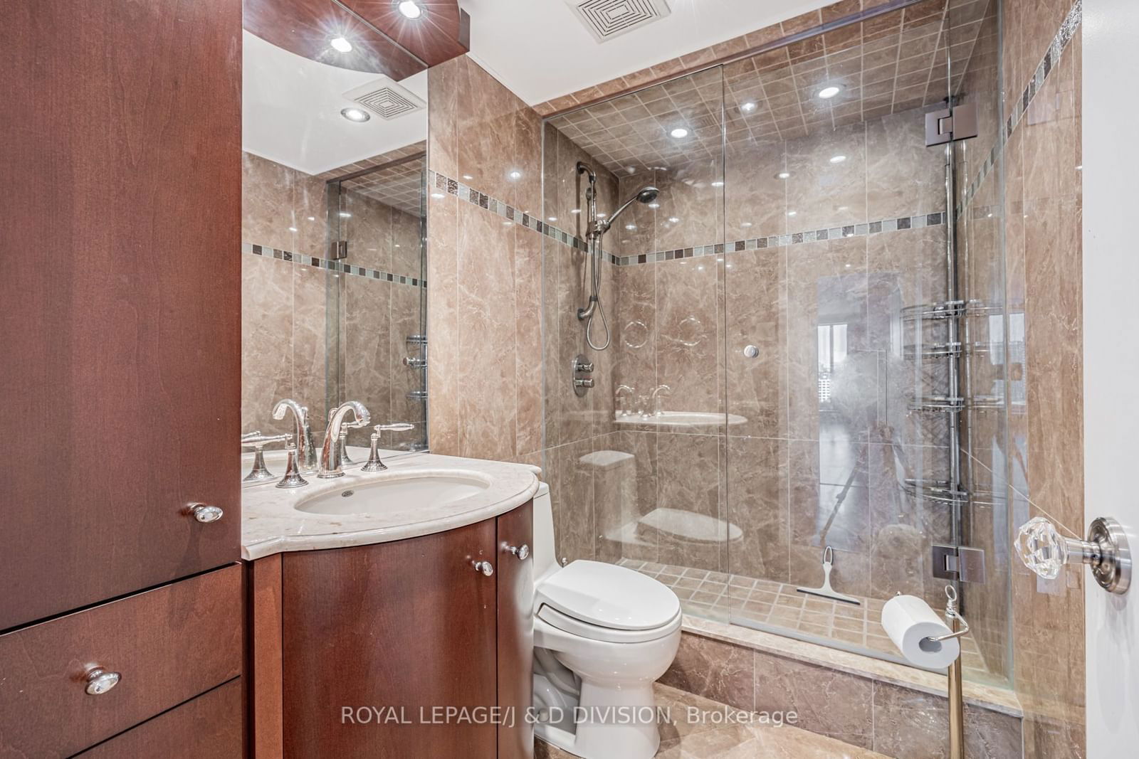 110 Bloor St W, unit 1305 for rent - image #20